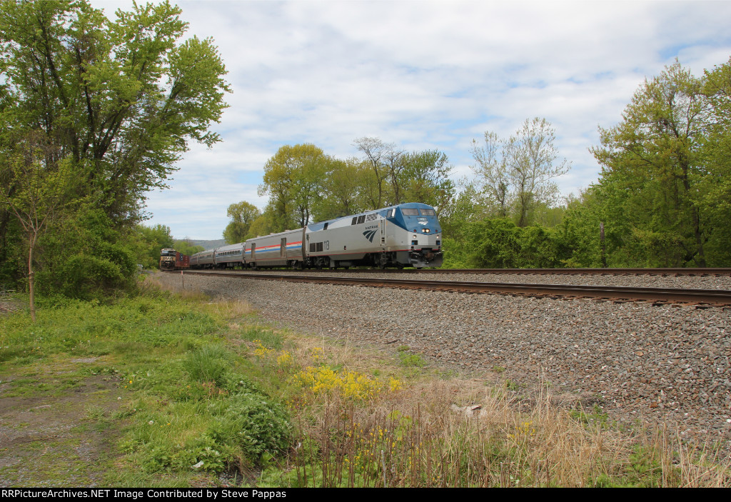 Amtrak 113 heads train 04T